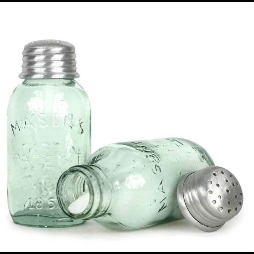 NWT Mini Mason Jar Salt & Pepper Shakers